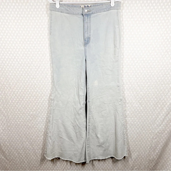 Free People We The Free‎ Light Wash Youthquake Crop Wide Flare Boho Jeans - Picture 2 of 9